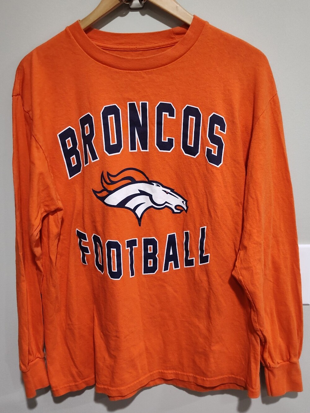 NFL Team Apparel Men’s Large Denver Broncos Long Sleeve T-Shirt Logo Orange